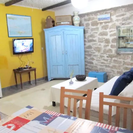 Apartment Comfortable In 55 M² With Terrace *