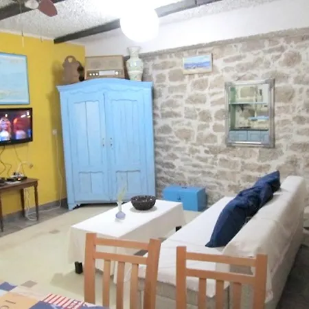 Comfortable In 55 M² With Terrace ベティナ