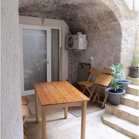 Apartment Comfortable In 55 M² With Terrace