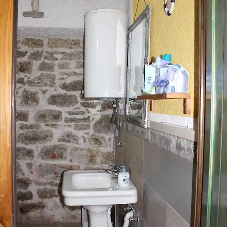 Comfortable In 55 M² With Terrace * Betina (Sibenik-Knin)