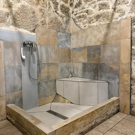 Comfortable In 55 M² With Terrace Apartman *