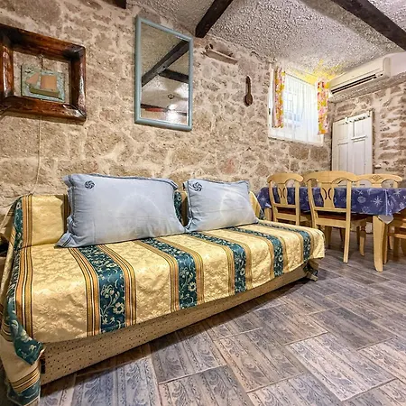 Appartement Comfortable In 55 M² With Terrace Betina (Sibenik-Knin)