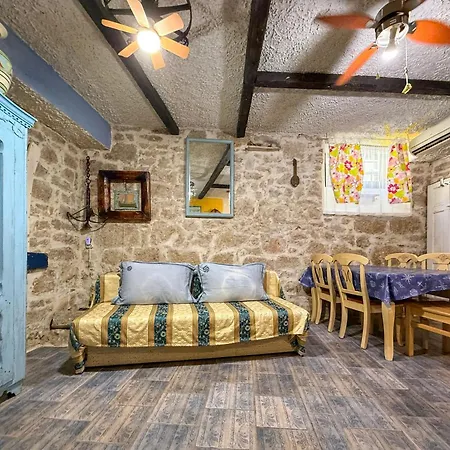 Comfortable In 55 M² With Terrace Apartman *