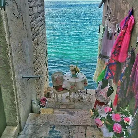 Appartement Comfortable In 55 M² With Terrace Betina (Sibenik-Knin)