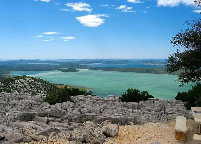 Comfortable In 55 M² With Terrace Betina (Sibenik-Knin)