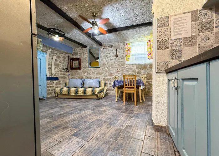 Comfortable In 55 M² With Terrace Betina (Sibenik-Knin)